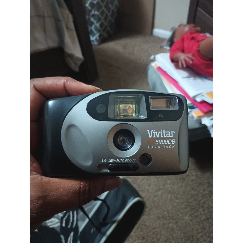 Vivitar VP5900DB Camera Point And Shoot W/Case